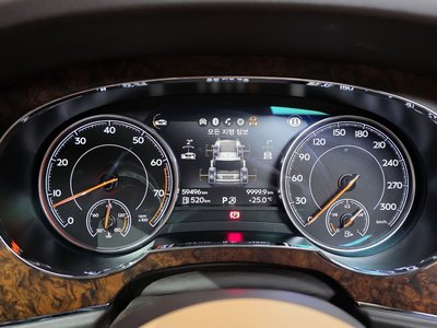 2018 Bentley BENTAYGA photo 8