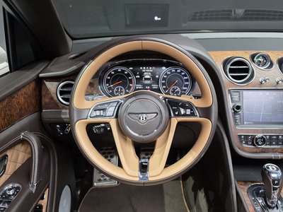 صورة مصغرة 13 لـ 2018 Bentley BENTAYGA