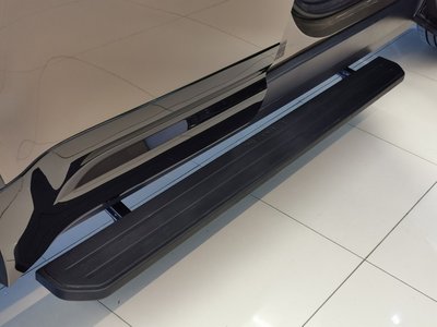 LAND ROVER DEFENDER - 3