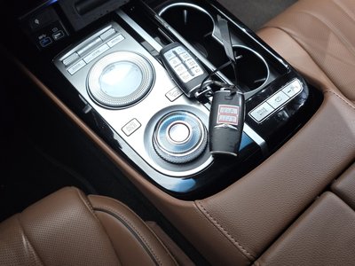 GENESIS G80 (RG3) - 9