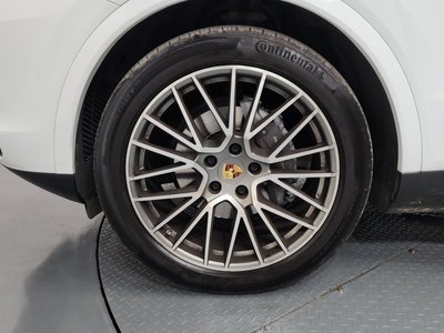 PORSCHE CAYENNE - 6