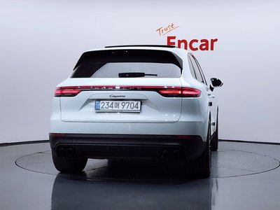 PORSCHE CAYENNE - 4