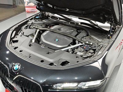 BMW 7 SERIES - 7