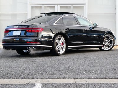 AUDI S8 - 7