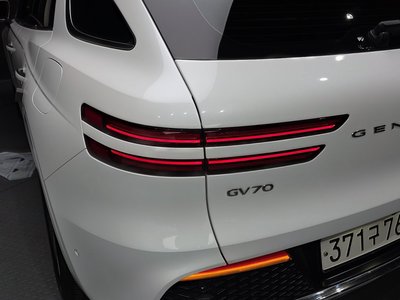 2022 Genesis GV70 — фото 10