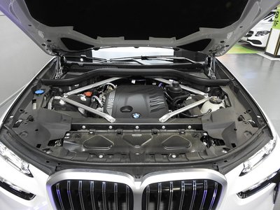 BMW X7 - 7