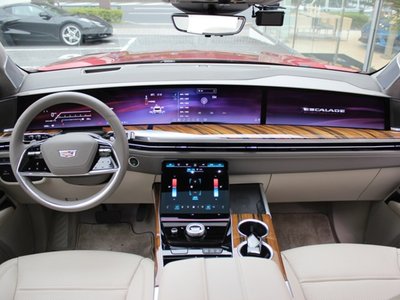 صورة مصغرة 28 لـ 2025 Cadillac ESCALADE