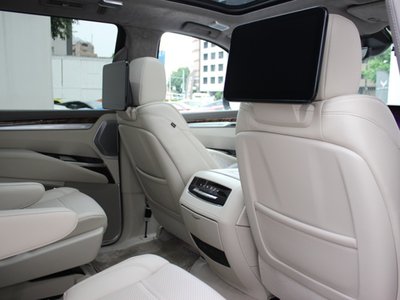 صورة مصغرة 18 لـ 2025 Cadillac ESCALADE