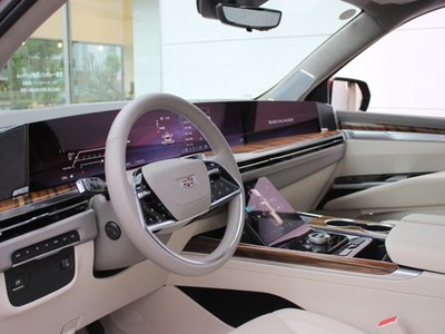 صورة مصغرة 29 لـ 2025 Cadillac ESCALADE
