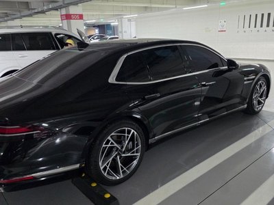 صورة 4 لـ 2023 Genesis G90 (RS4)