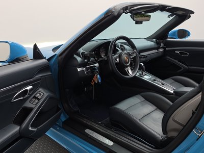 2017 Porsche 718 thumbnail 13