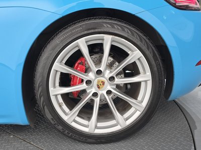 2017 Porsche 718 photo 8
