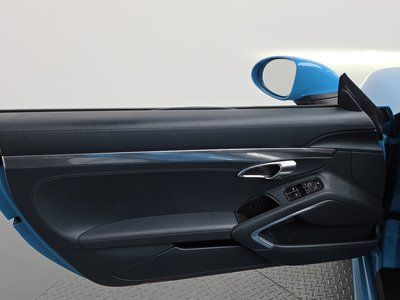 2017 Porsche 718 thumbnail 15