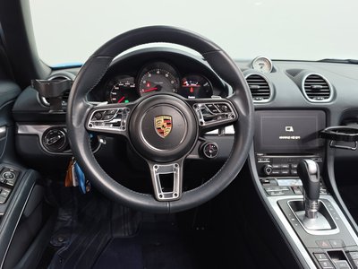 2017 Porsche 718 thumbnail 18