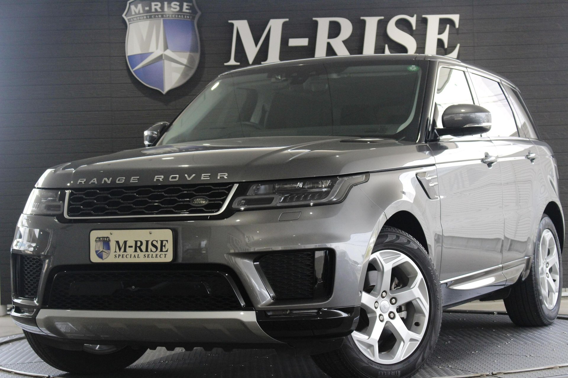 LAND ROVER RANGE ROVER SPORT - View 1