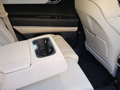 2023 Genesis GV80 thumbnail 13