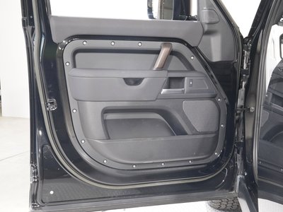 LAND ROVER DEFENDER 2023 thumbnail 26