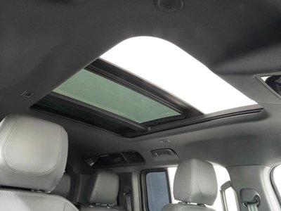 LAND ROVER DEFENDER 2023 thumbnail 3