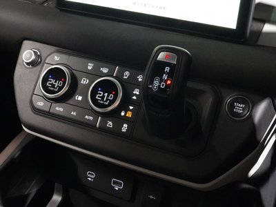 LAND ROVER DEFENDER 2023 thumbnail 5