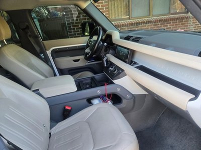 LAND ROVER DEFENDER - 3