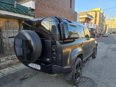 LAND ROVER DEFENDER - 7