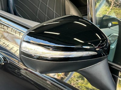 MERCEDES-BENZ EQS - 7