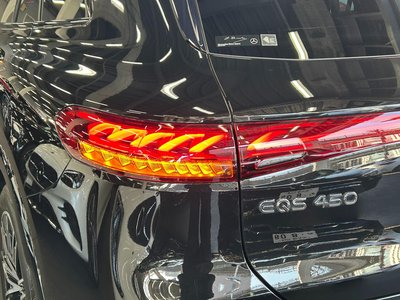 MERCEDES-BENZ EQS - 10