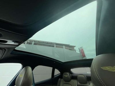 ASTON MARTIN DBX - 2