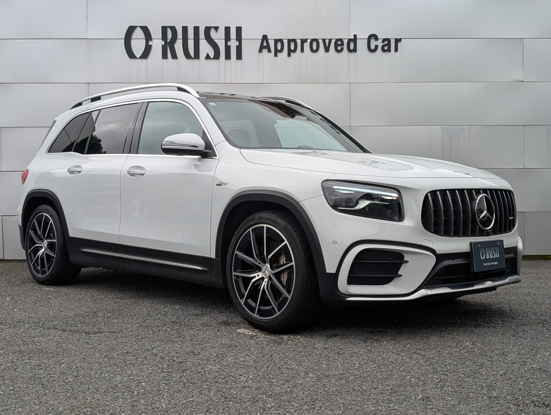 MERCEDES-BENZ GLB AMG - View 1