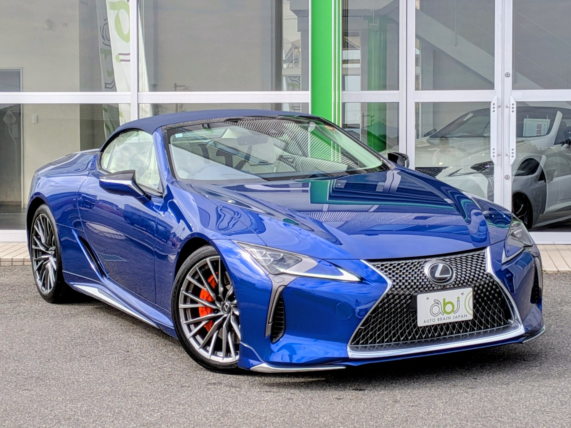 LEXUS LC CONVERTIBLE - View 1