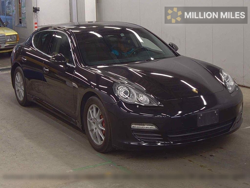 PORSCHE PANAMERA - View 1