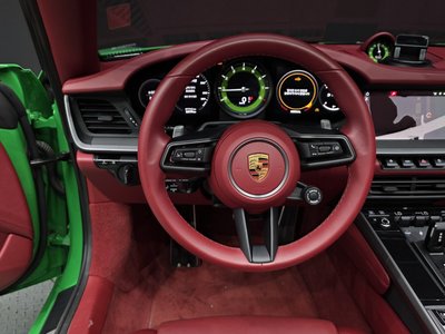 2021 Porsche 911 — миниатюра 14