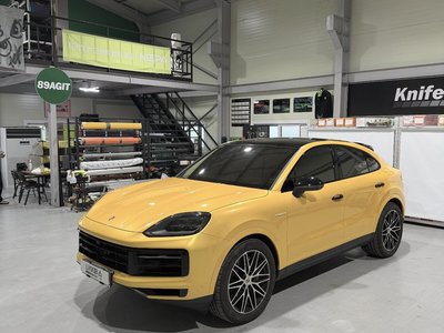 PORSCHE CAYENNE - 1