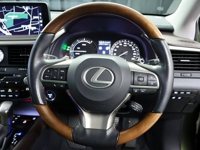 LEXUS RX - 8