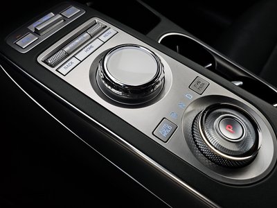 2021 Genesis GV70 photo 9