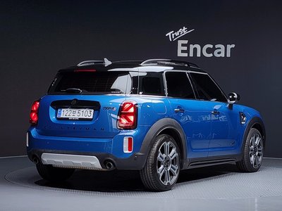MINI COUNTRYMAN - 3