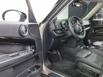 MINI COUNTRYMAN - 10