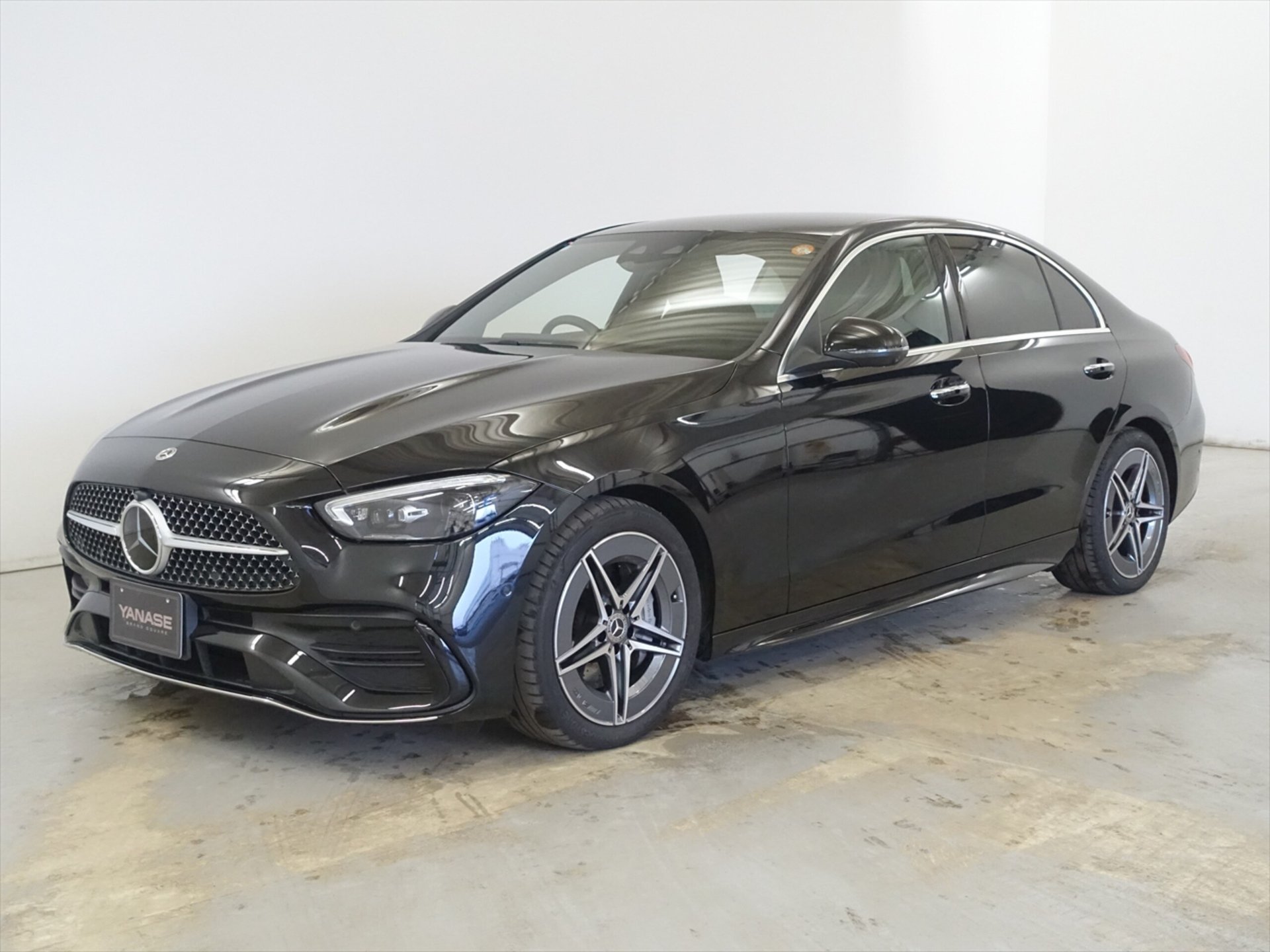 MERCEDES-BENZ C-CLASS - View 1