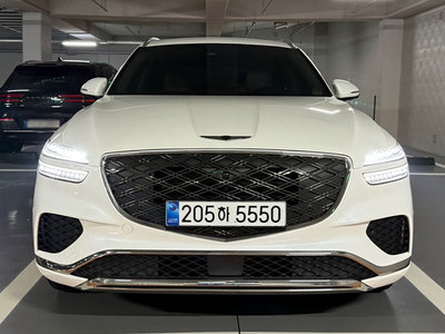 2025 Genesis GV70 photo 1