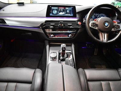 2018 BMW M5 照片 2