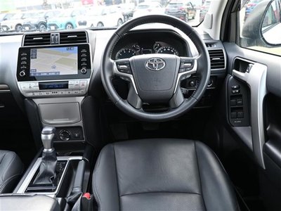 TOYOTA LAND CRUISER PRADO - 8