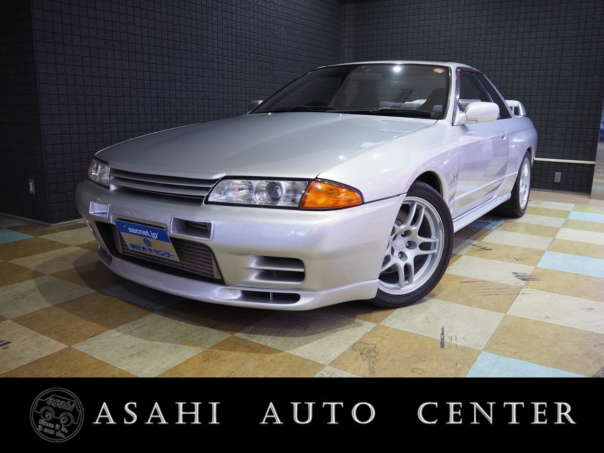 NISSAN SKYLINE GT-R - View 1