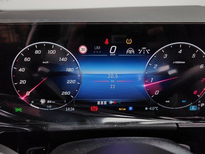 MERCEDES-BENZ GLA - 8