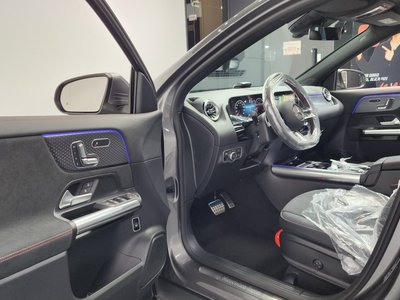 MERCEDES-BENZ GLA - 10