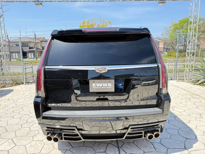 CADILLAC ESCALADE - 4