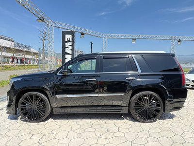 CADILLAC ESCALADE - 2
