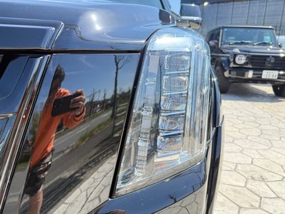 CADILLAC ESCALADE - 9