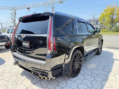 CADILLAC ESCALADE - 5