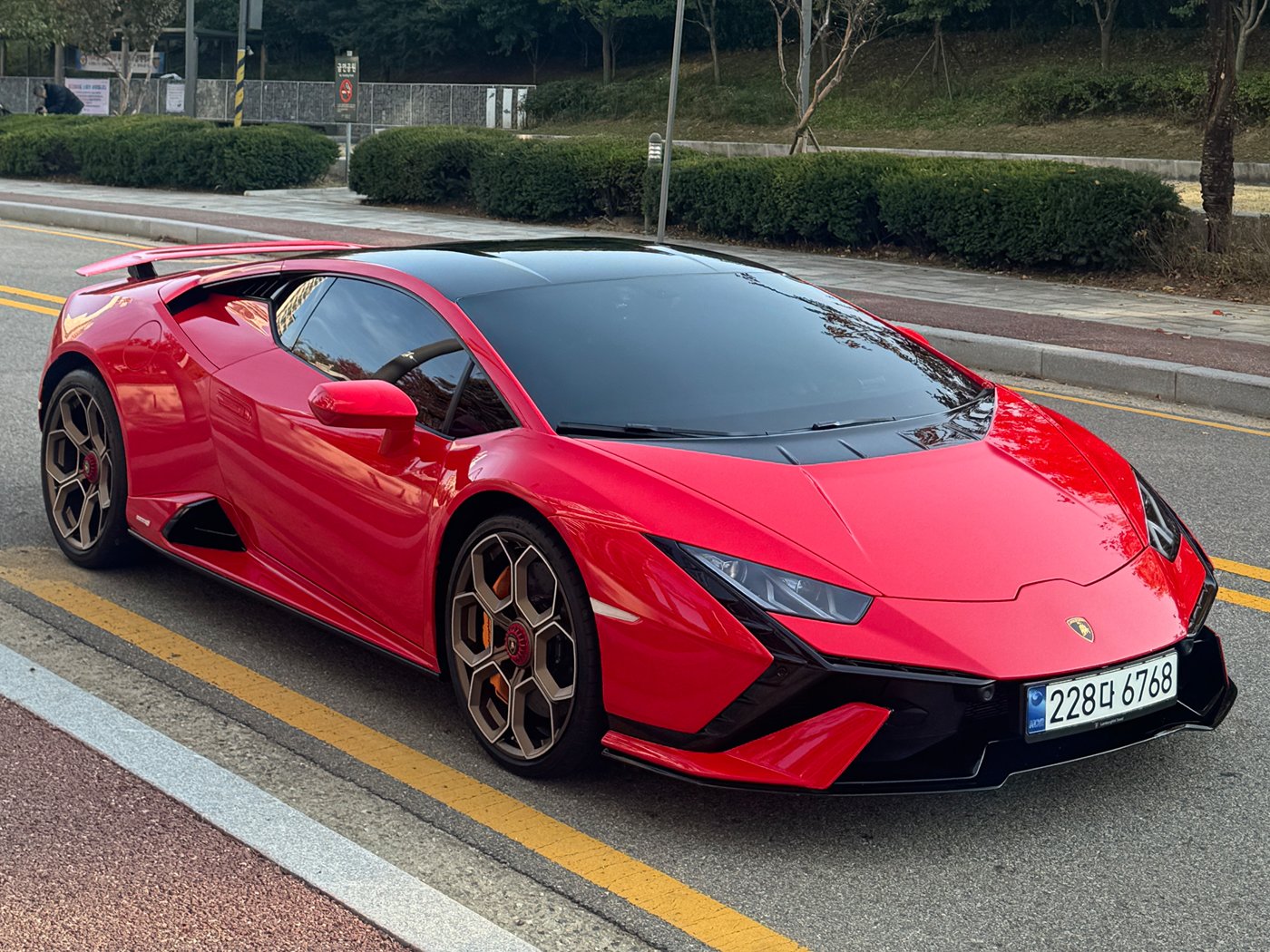LAMBORGHINI HURACAN - View 1