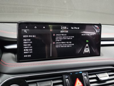 2021 Genesis THE NEW G70 thumbnail 17